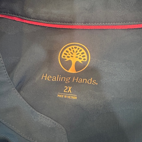 Mandarin collar style healing hands scrub top camo - Picture 4 of 5